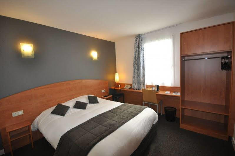The Originals City, Plume Hotel, Bressuire Exterior photo